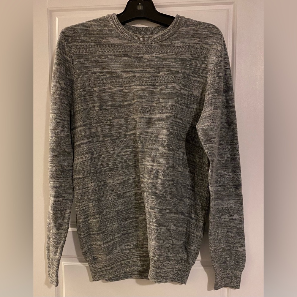 Porter + Ash Men’s pullover sweater medium